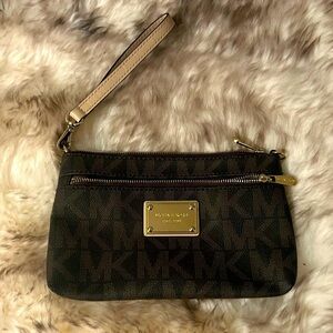 Michael Kors Jet Set Small Signature Logo Convertible Wristlet Brown